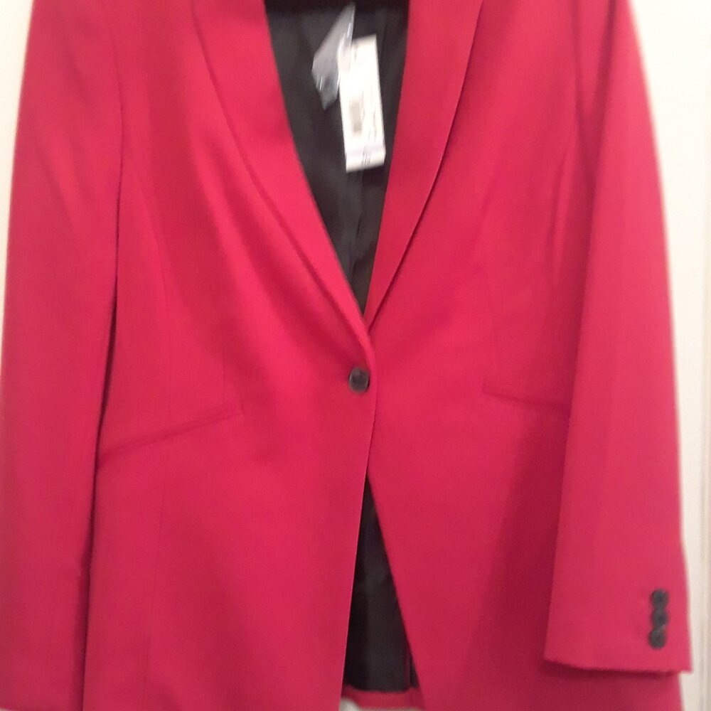Red Jacket - Picture 8 of 12